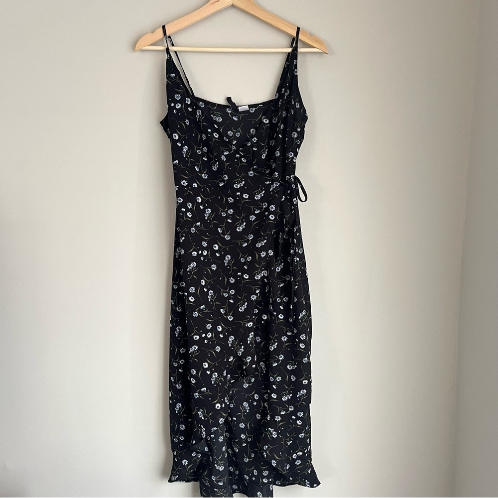 H&M Black Ruffle Floral Wrap Dress Size 10
